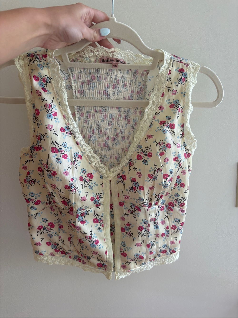 Bailey Rose Cream Floral Lace-Trim Tank Top - size S